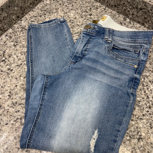 Stylish Light Blue Distressed skinny Jeans - Picture 2 of 9